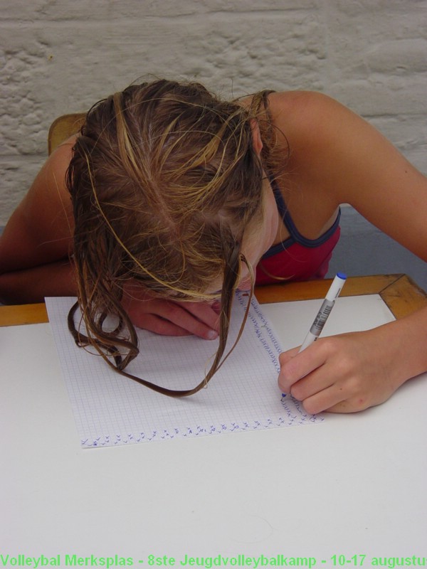 De laatste opdracht: een geruit blad papier vol kruisjes zetten.