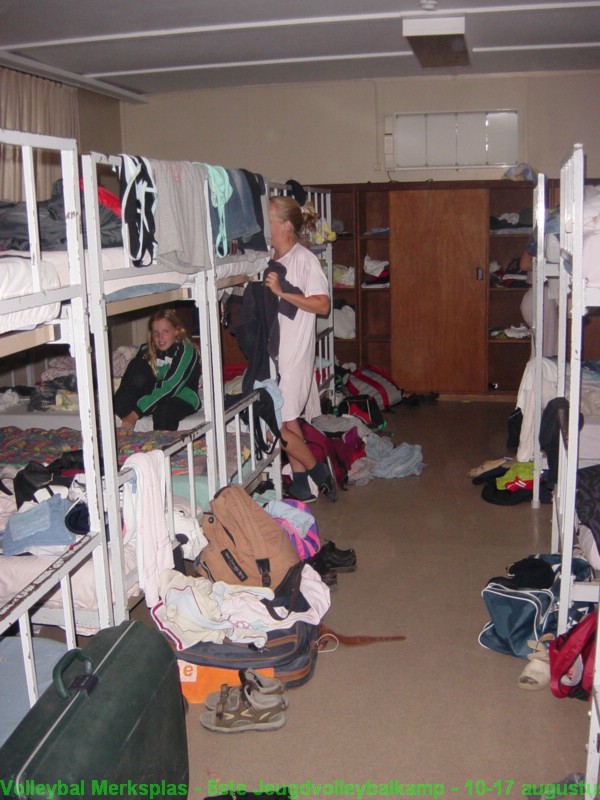 En de meisjes C en B zijn ook al uit hun bed gekropen.