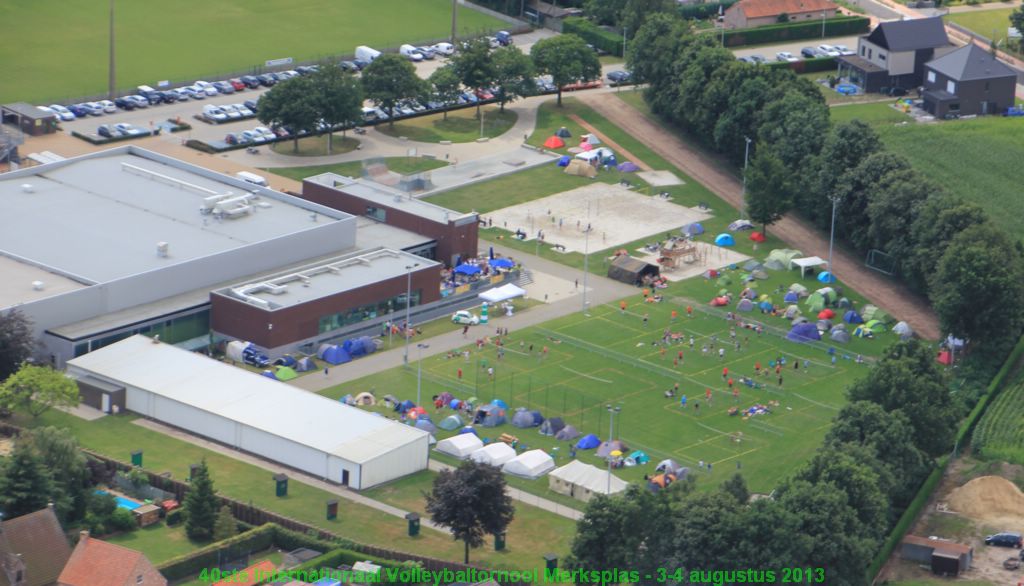 Een mooie luchtfoto van ons 40ste internationaal volleybaltornooi.