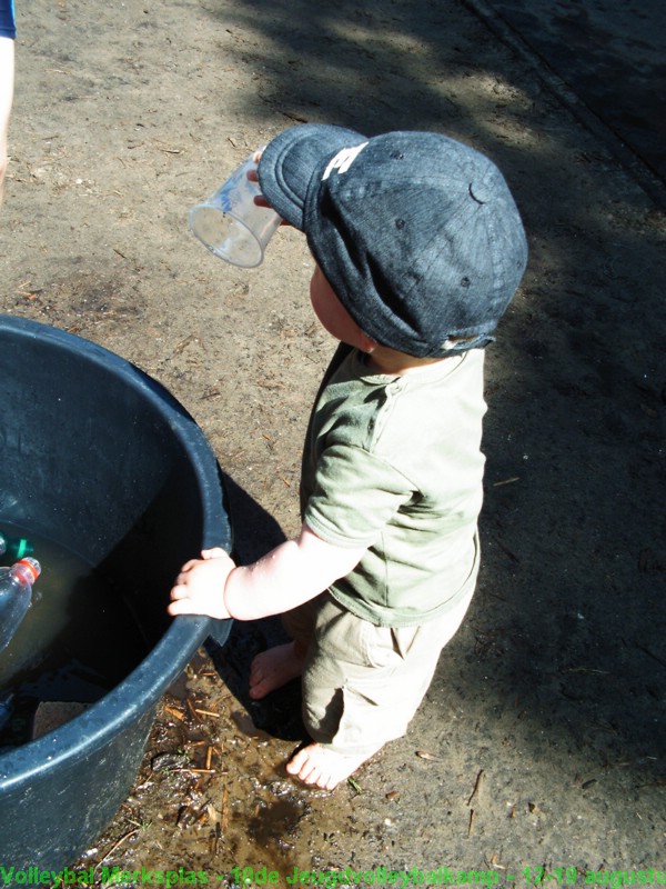 Ik wil ook wel met water spelen.