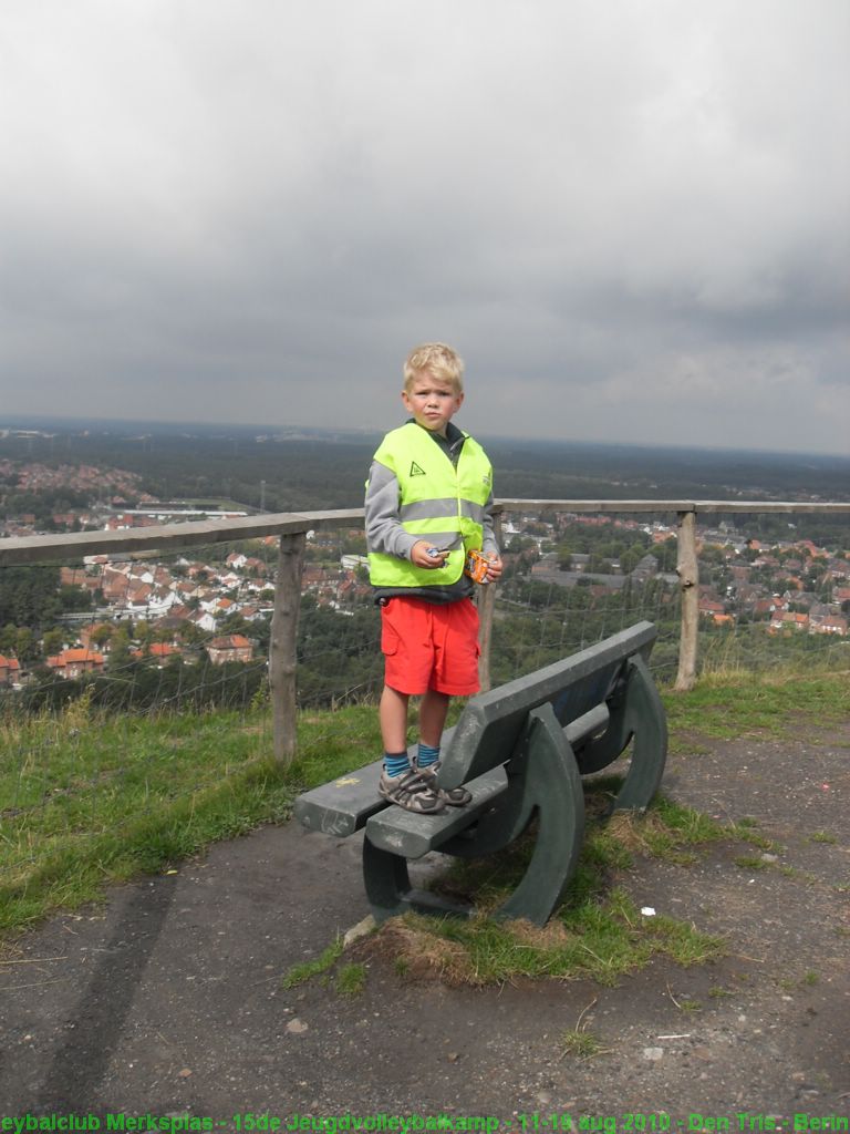 Boven op de mijnterril.