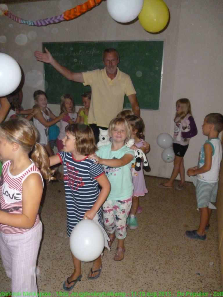De kookploeg komt ook meefeesten.