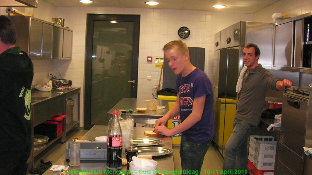 Sam en Dave zorgen voor de soep en de croques.